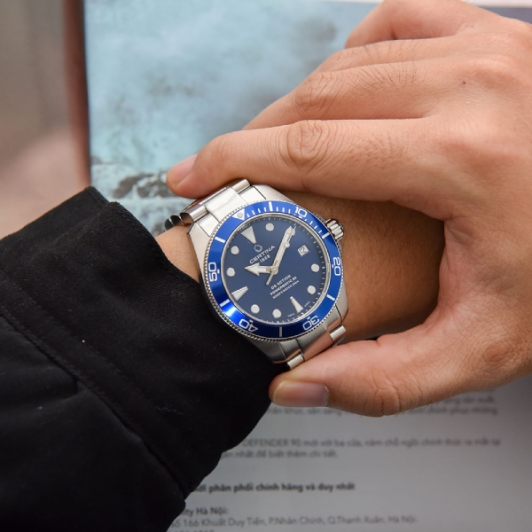 Certina submariner hotsell