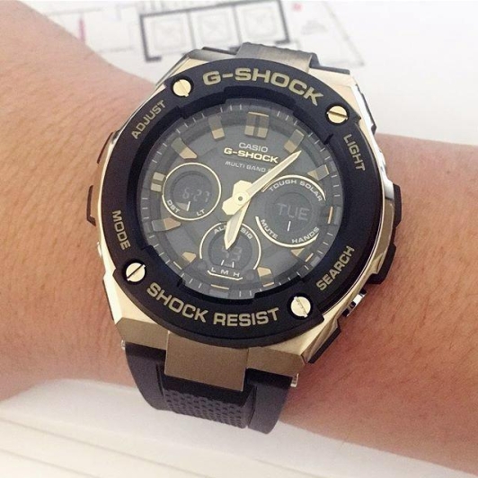 Casio G Shock GST W300G 1A9 4