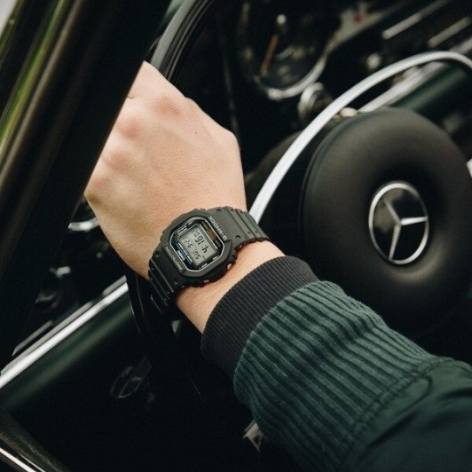 Casio G Shock DW 5600E 1V 4